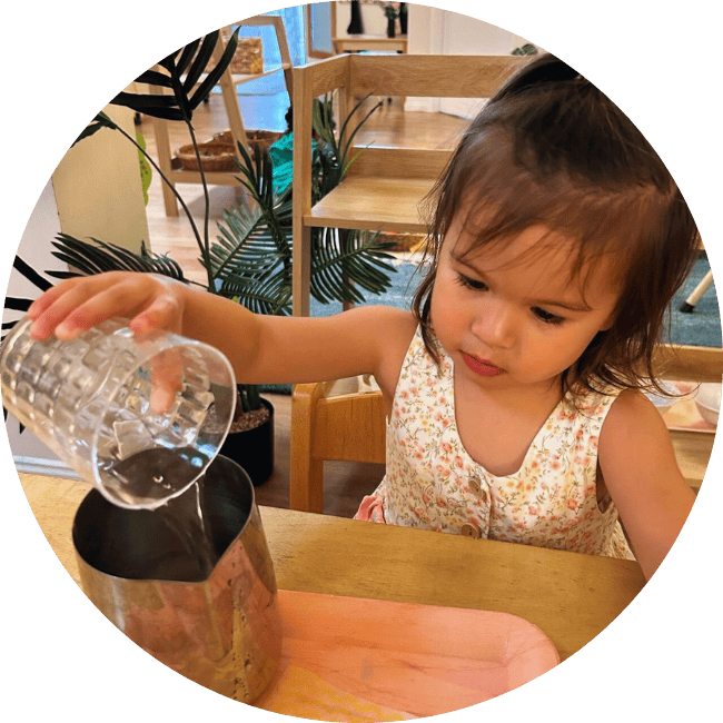 Montessori-inspired activity 'wet pouring' Montessori-inspired activity 'wet pouring'