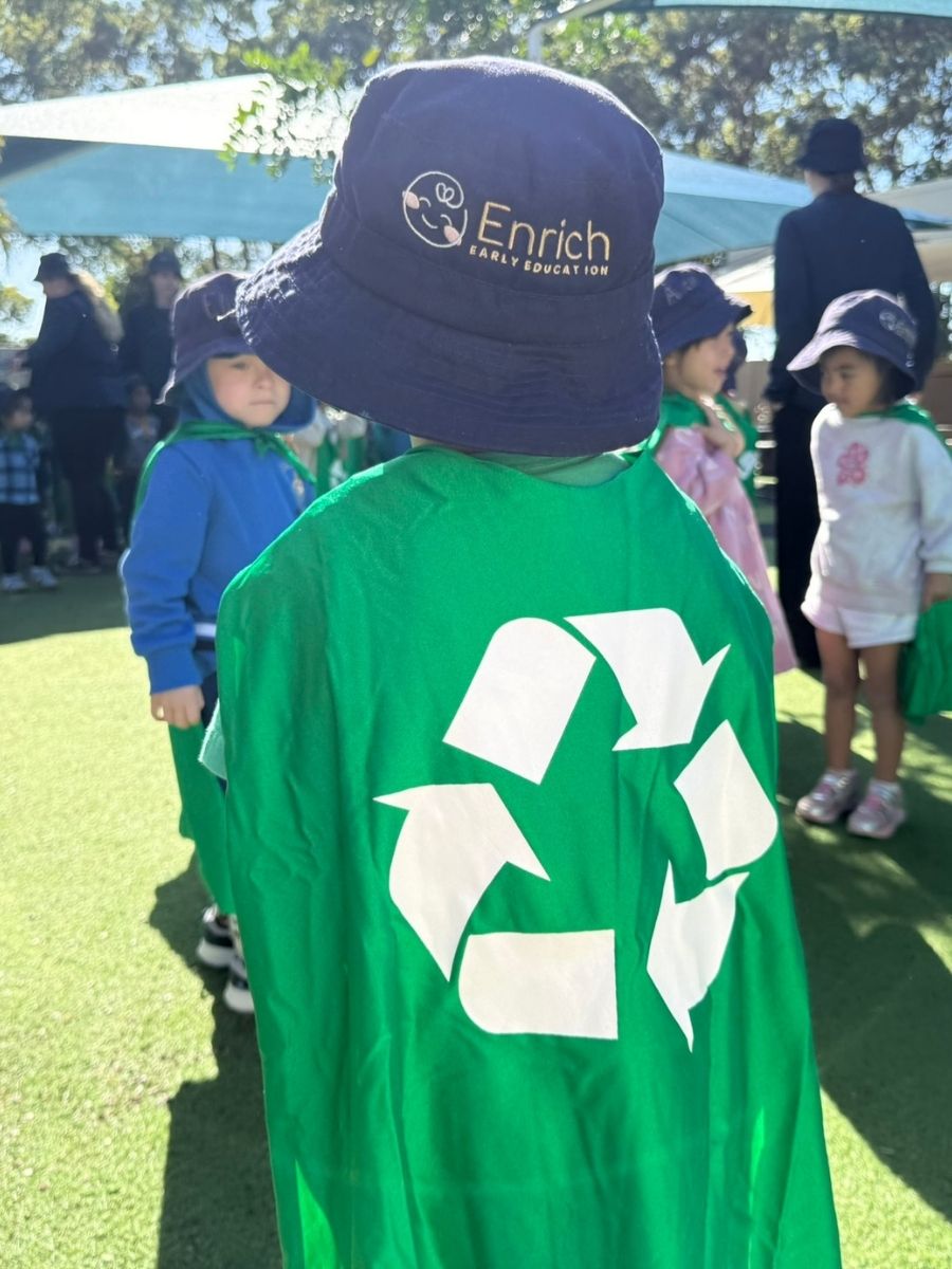 Recycleman show at Enrich child care Southport (1)